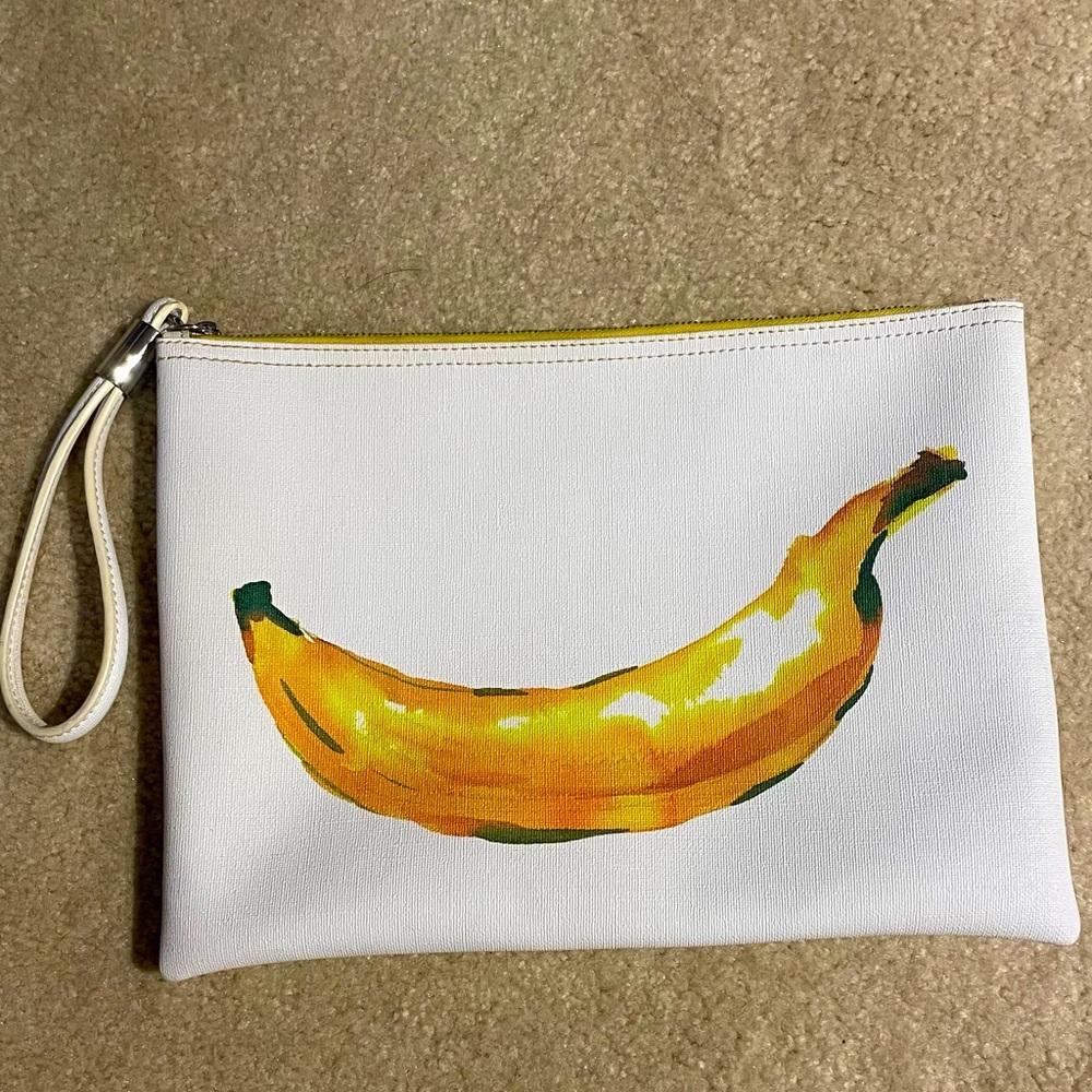 Vince Camuto banana wristlet